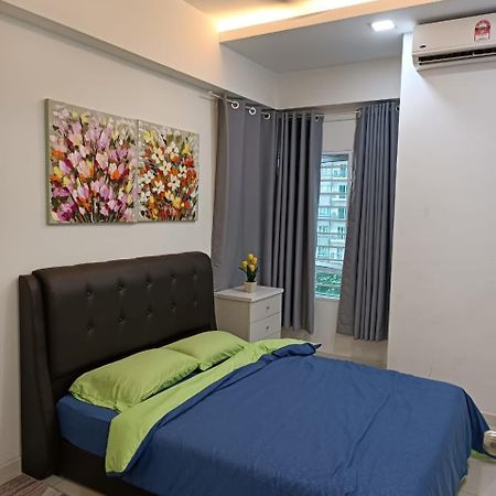 Qaisara D'Savanna Homestay@Southville City Bangi Extérieur photo
