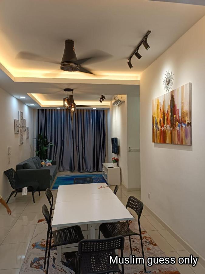 Qaisara D'Savanna Homestay@Southville City Bangi Extérieur photo
