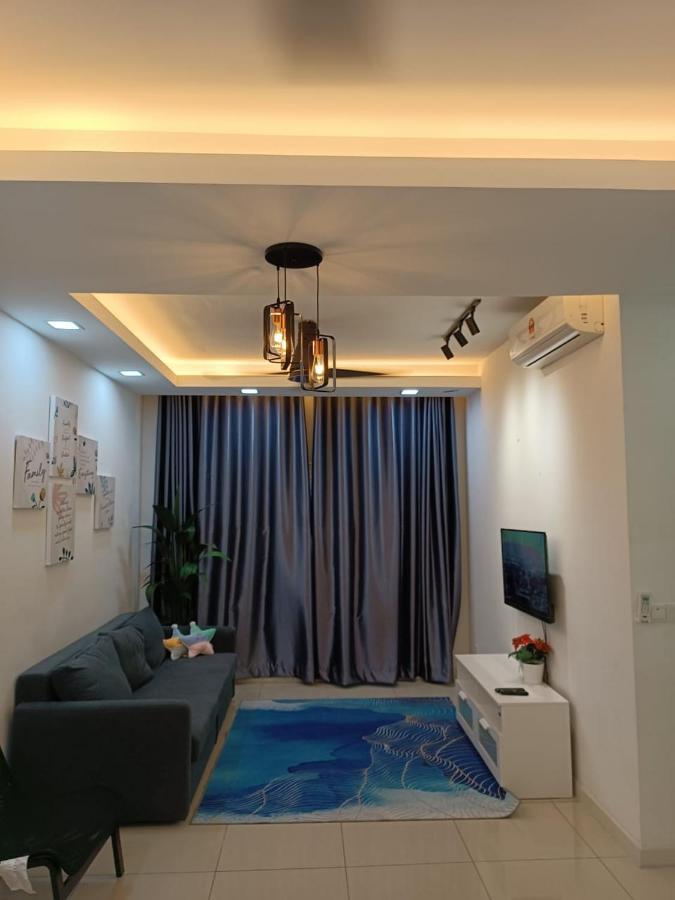 Qaisara D'Savanna Homestay@Southville City Bangi Extérieur photo