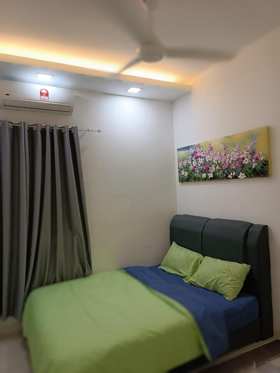 Qaisara D'Savanna Homestay@Southville City Bangi Extérieur photo